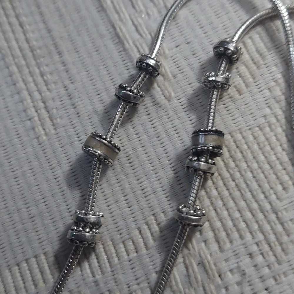 Kenneth Cole Silver Black & Grey Beaded Pendant snake Rope chain Necklace